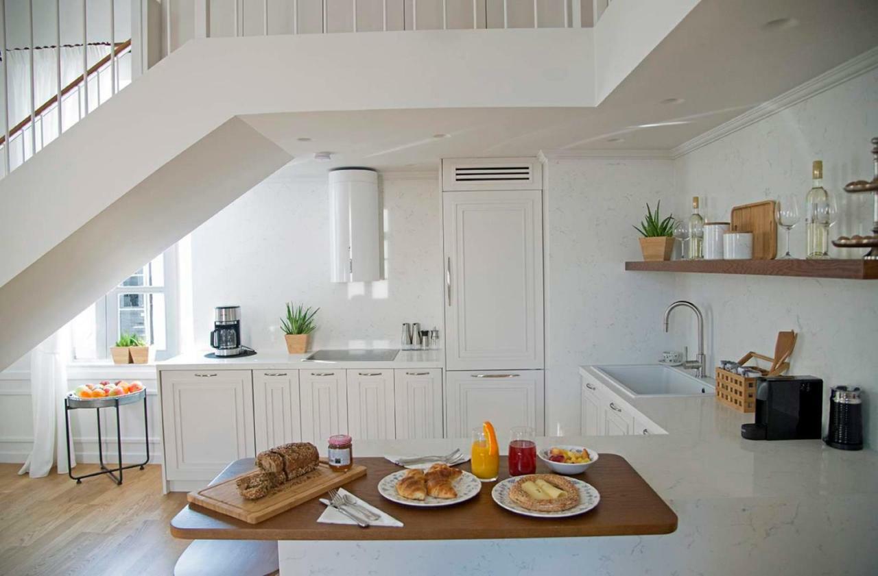 Four Streets Athens - Luxury Suites Apartments In Atene Esterno foto