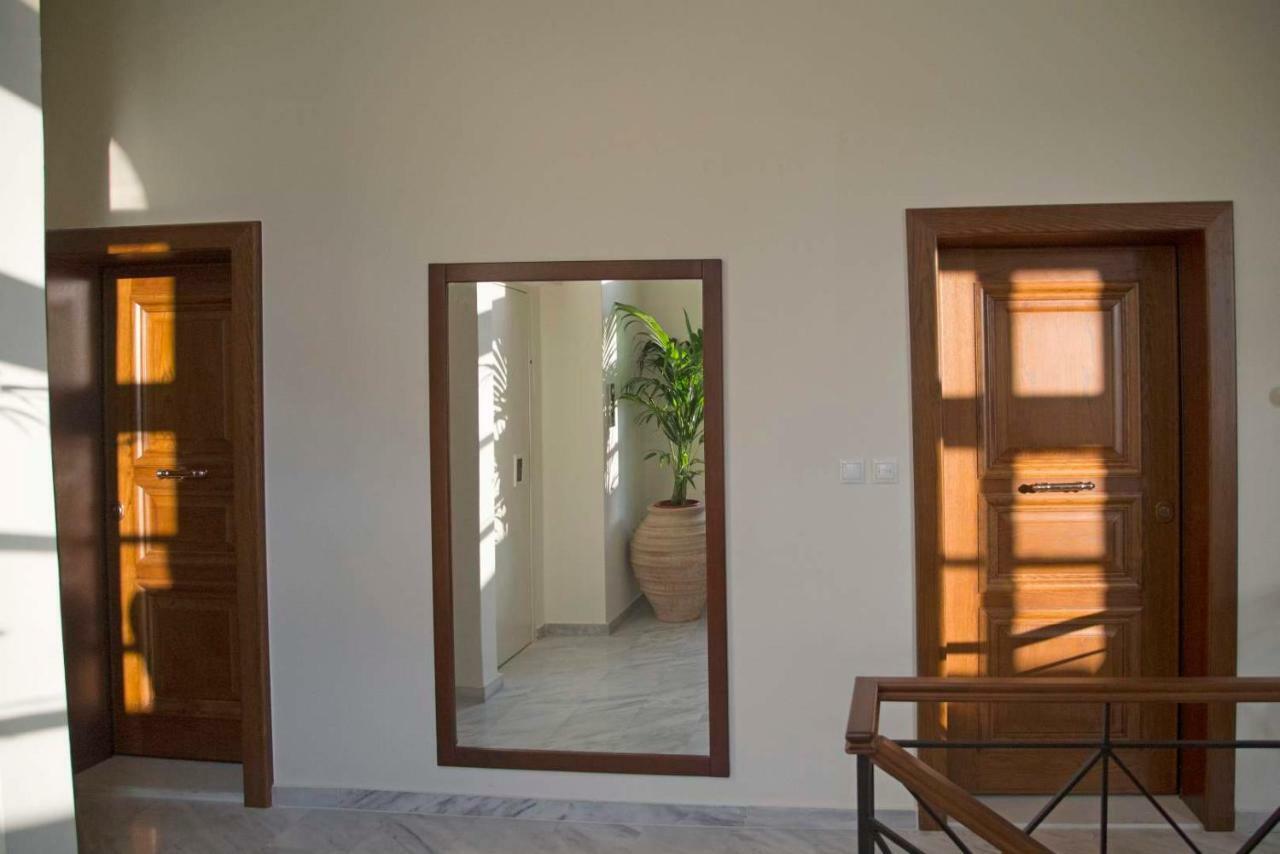 Four Streets Athens - Luxury Suites Apartments In Atene Esterno foto