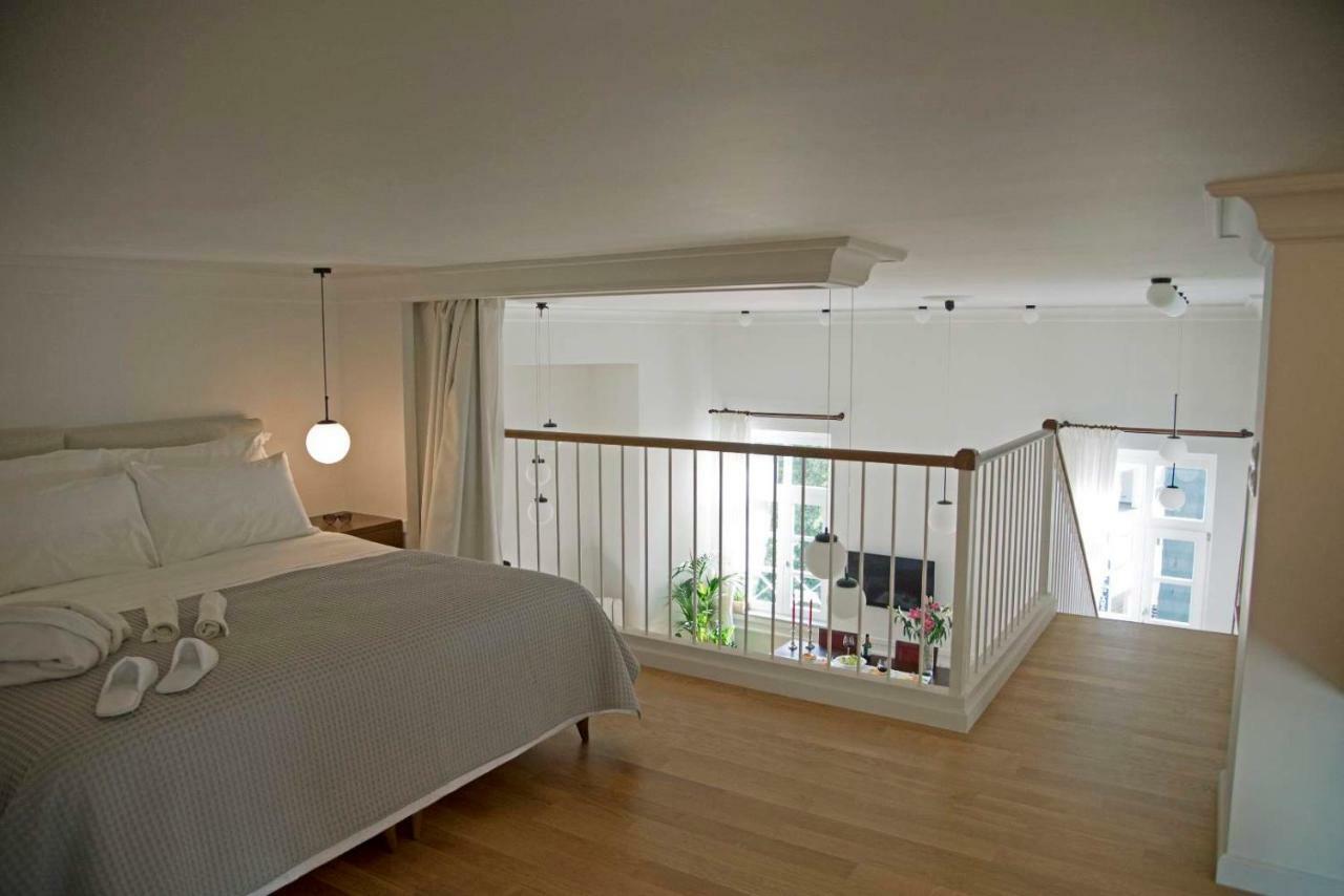 Four Streets Athens - Luxury Suites Apartments In Atene Esterno foto