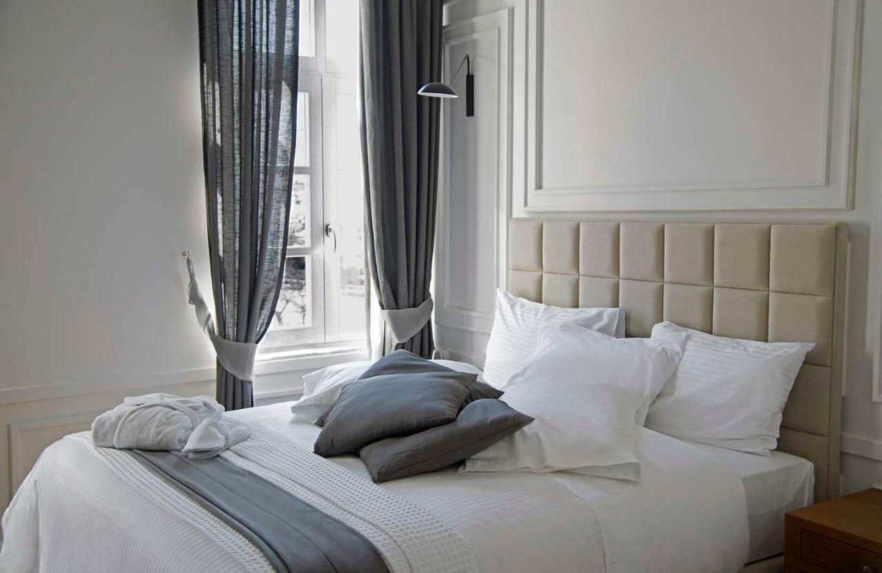 Four Streets Athens - Luxury Suites Apartments In Atene Esterno foto