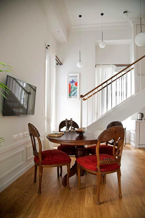 Four Streets Athens - Luxury Suites Apartments In Atene Esterno foto