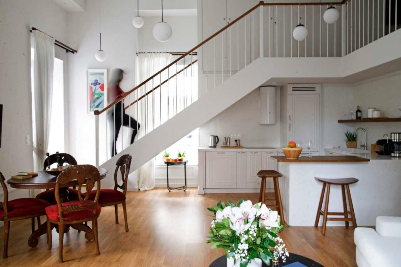 Four Streets Athens - Luxury Suites Apartments In Atene Esterno foto
