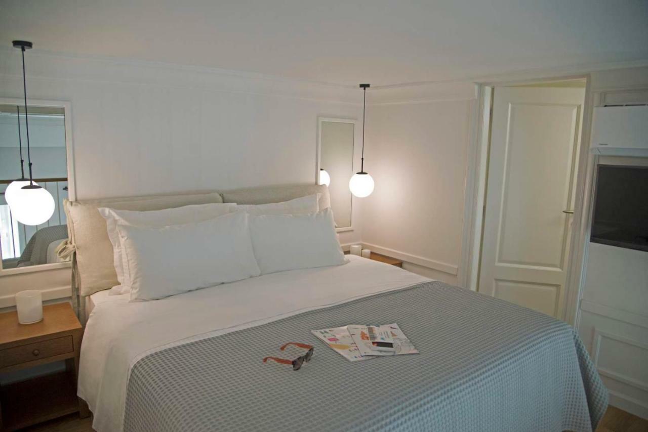 Four Streets Athens - Luxury Suites Apartments In Atene Esterno foto