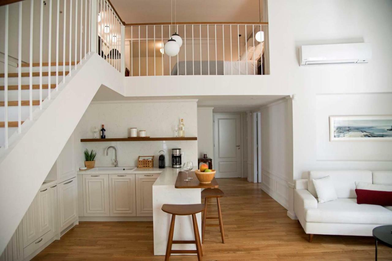 Four Streets Athens - Luxury Suites Apartments In Atene Esterno foto