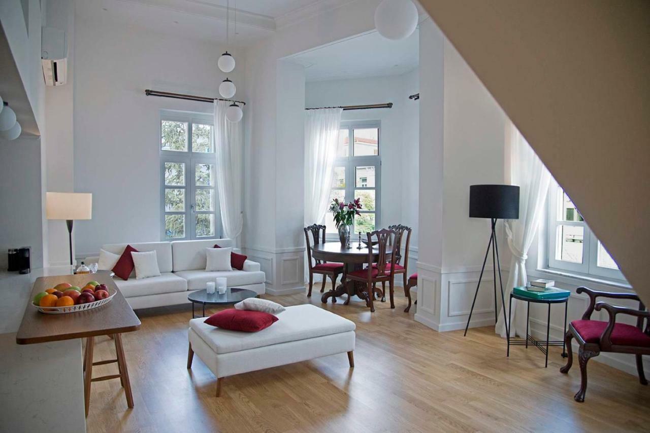 Four Streets Athens - Luxury Suites Apartments In Atene Esterno foto